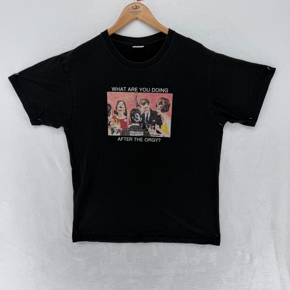 Supreme FW17 Graphic Print Collector Tee Size Large